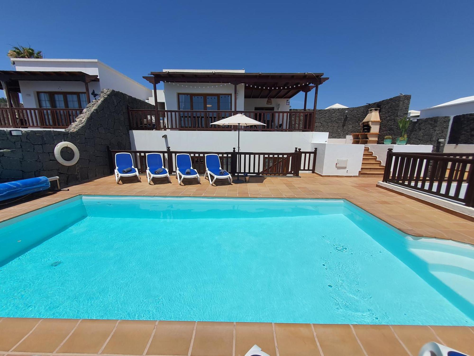 Lujosa 4 Hab Piscina, Jacuzzi Y Vistas Mar Villa Playa Blanca (Lanzarote)