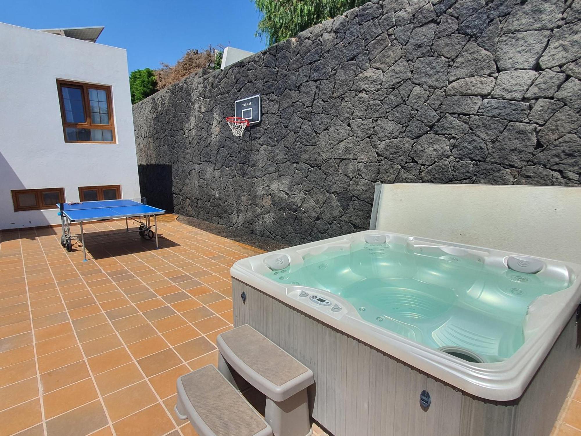 Lujosa 4 Hab Piscina, Jacuzzi Y Vistas Mar Villa *